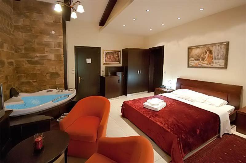 Nostos Hotel Káto Loutrákion Zimmer foto
