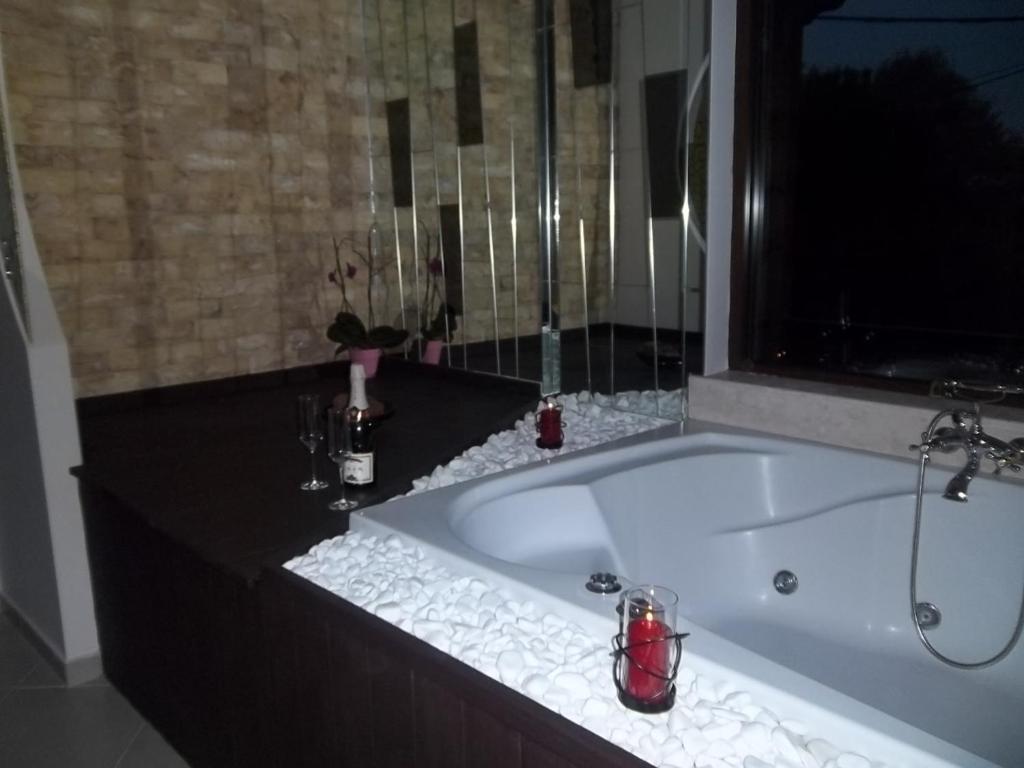 Nostos Hotel Káto Loutrákion Zimmer foto